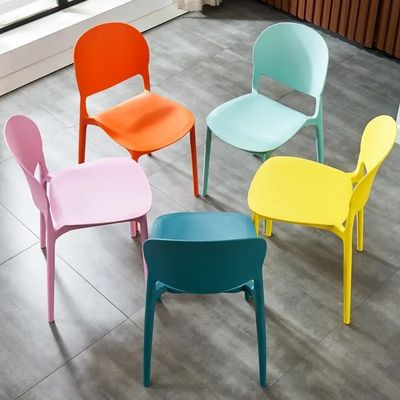 comprare Poltrona da pranzo in camera da letto impilabile moderna e colorata in plastica PP per cucina, caffè e ristorante fabbricazione online