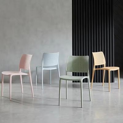 comprare Sedile da pranzo all'aperto impilabile in materiale plastico PP colorato per mobili domestici moderni W41.5*L55*H79 *SH45.5cm fabbricazione online
