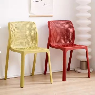 comprare Restaurante Sedie da pranzo impilabili con e OEM Colori a prezzi accessibili fabbricazione online