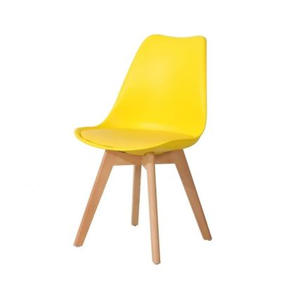 comprare Sedie da pranzo in pelle imbottita gialla Sedie da pranzo in pelle imbottita gialla Sedie da pranzo in plastica in PP Sedie da pranzo moderne con gambe di legno fabbricazione online